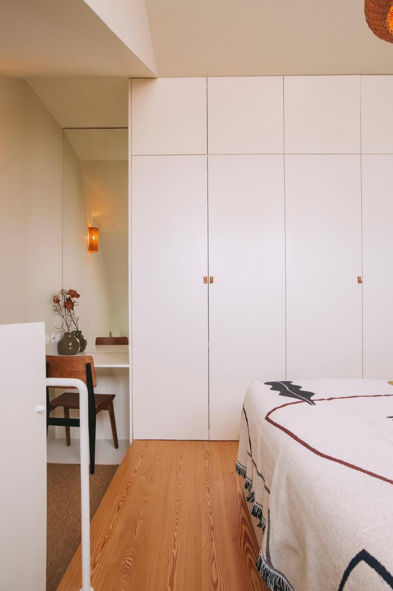 Village Aparthotel By Boa Porto Room photo A wardrobe