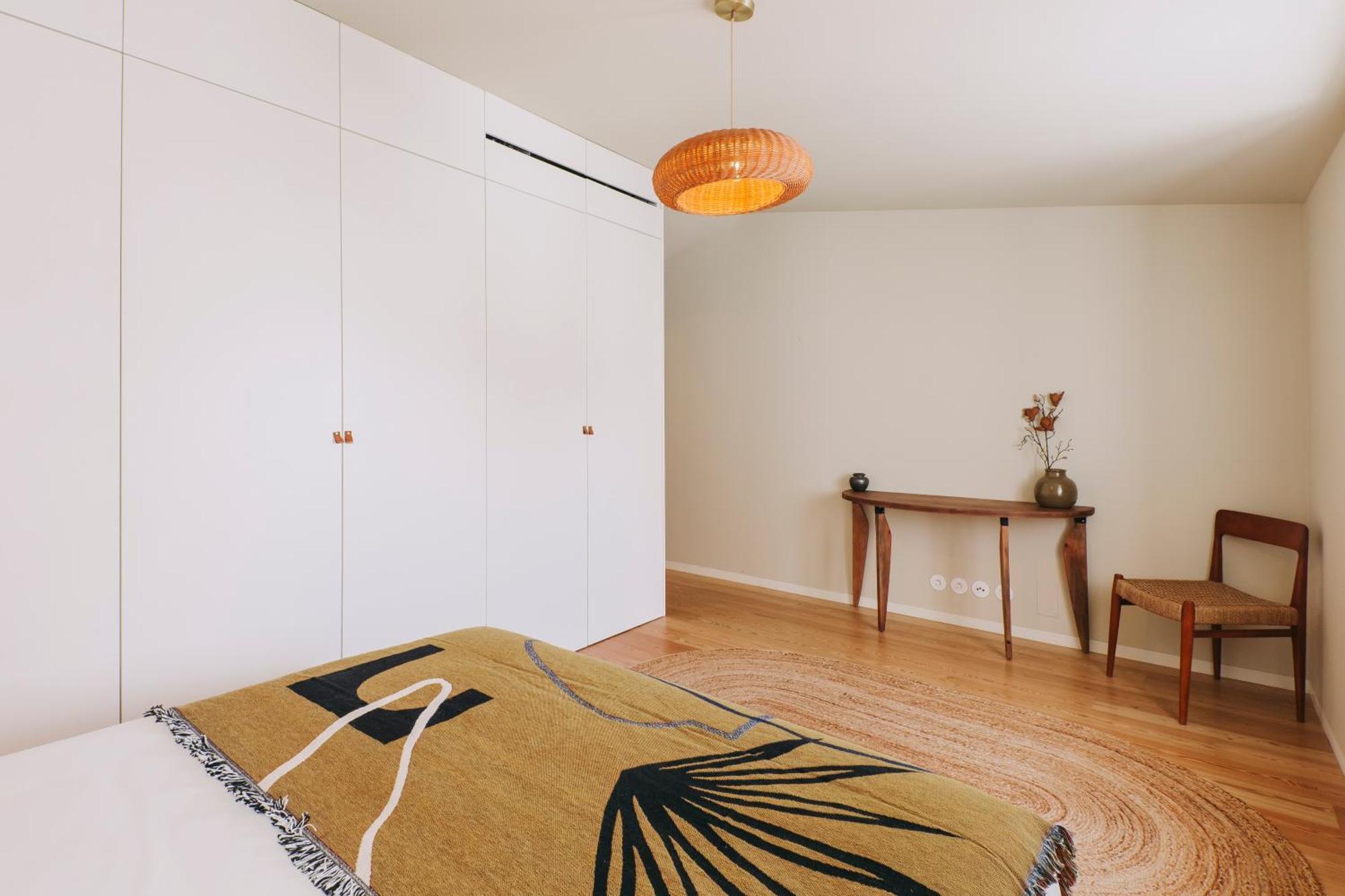 Village Aparthotel By Boa Porto Room photo A room with a futon